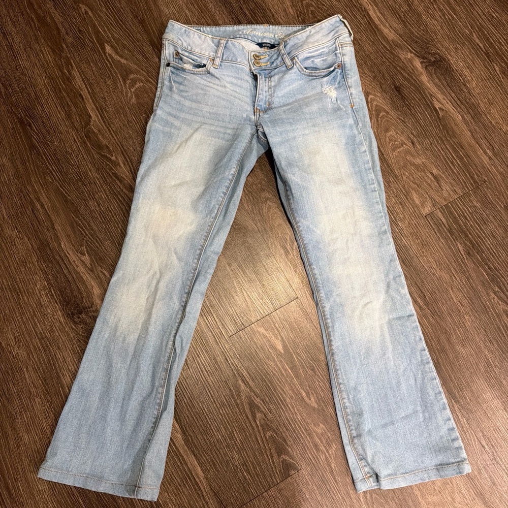 Low rise American eagle flare jeans size 6